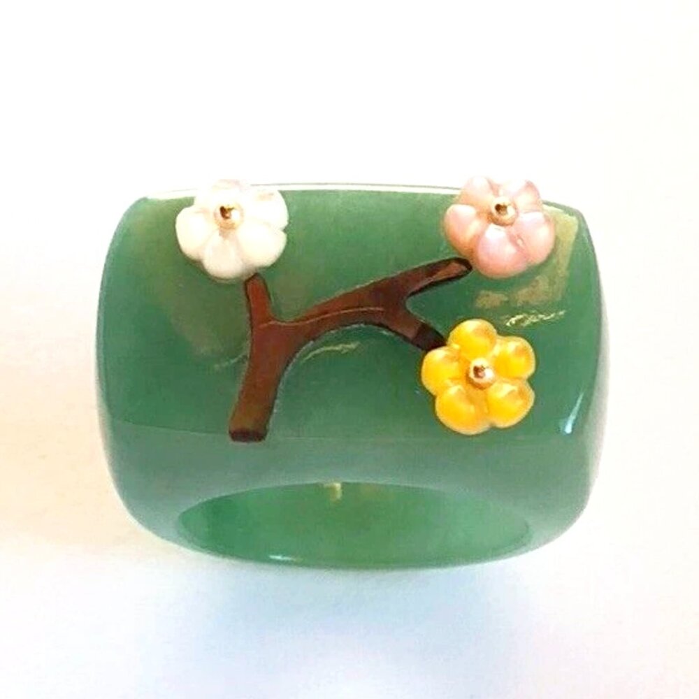 14K GEMSTONE NATURAL JADE CARVED FLOWER MOTHER PEARL RING SIZE 7